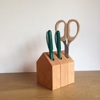 Wooden house of objects and pen stands 木のオブジェ＆ペンスタンド