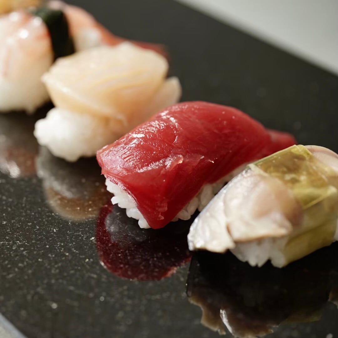 寿司下駄/大【黒御影石】 | INASE 石工がつくる、石の作品