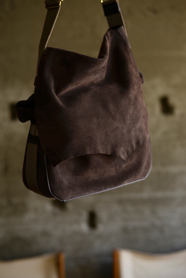 CS.MARTY / COW SUEDE SCRUNCHED SHOULDER BAG