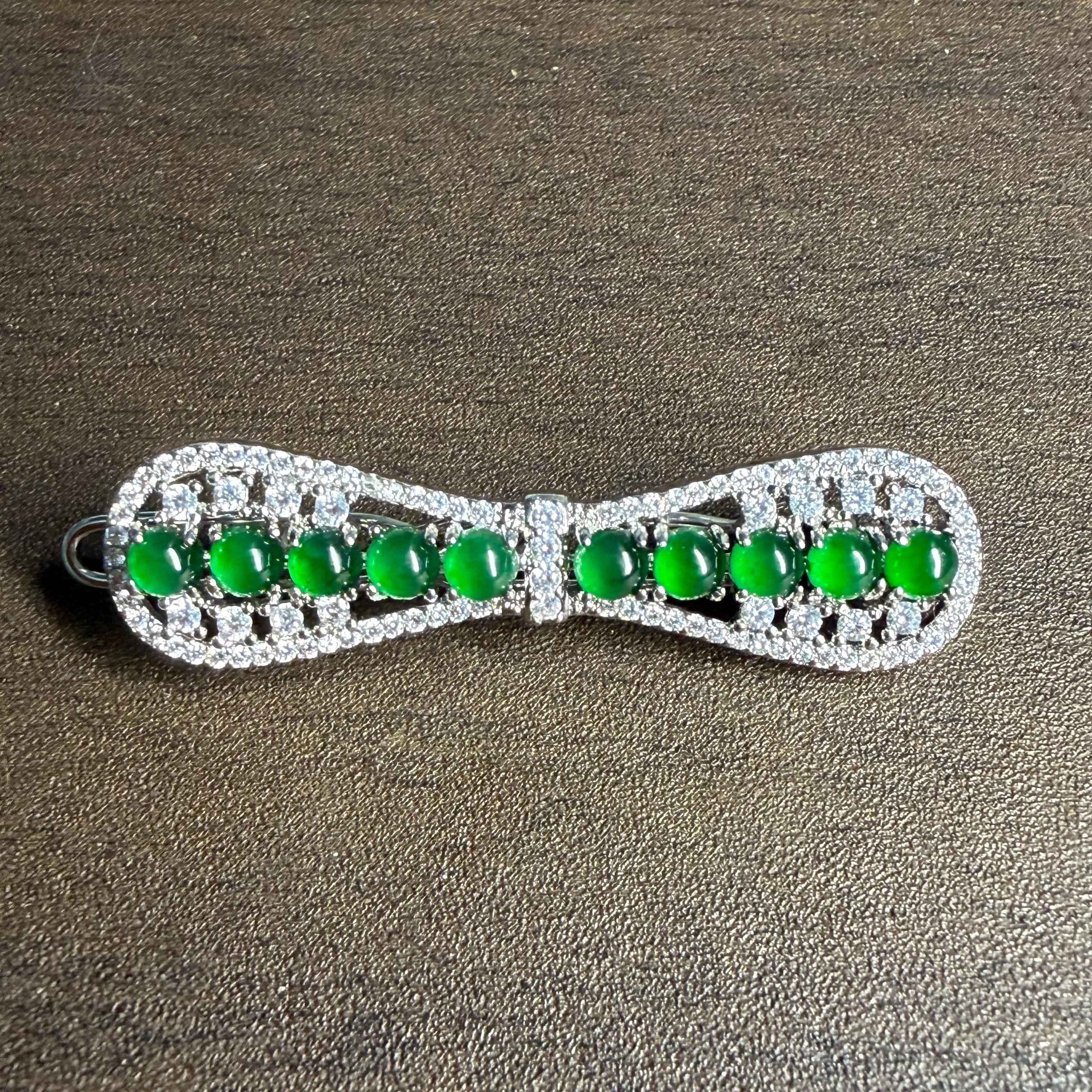本翡翠ペンダント jewelry 宝石 貴重 根付 陽緑ギフト プレゼント
