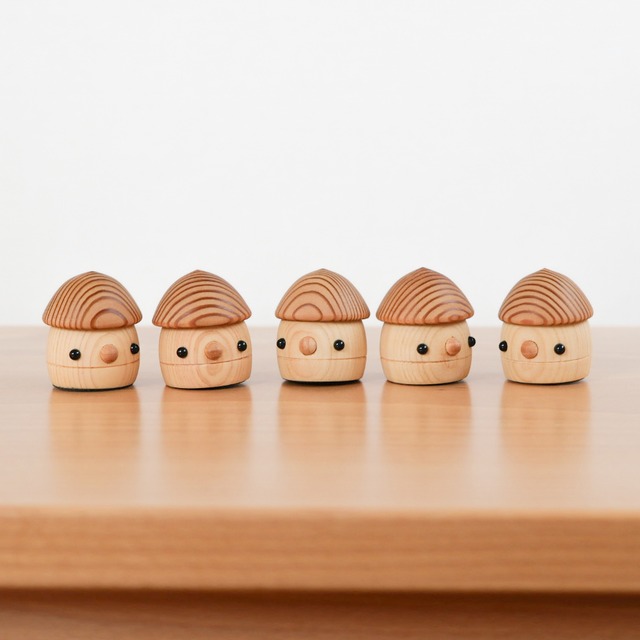 ふるさとどんぐり・木曽のカラマツとヒノキ