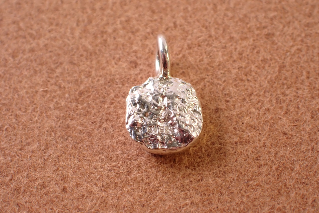 ムーンストーンペンダントトップ シルバー925 [D11‐120]