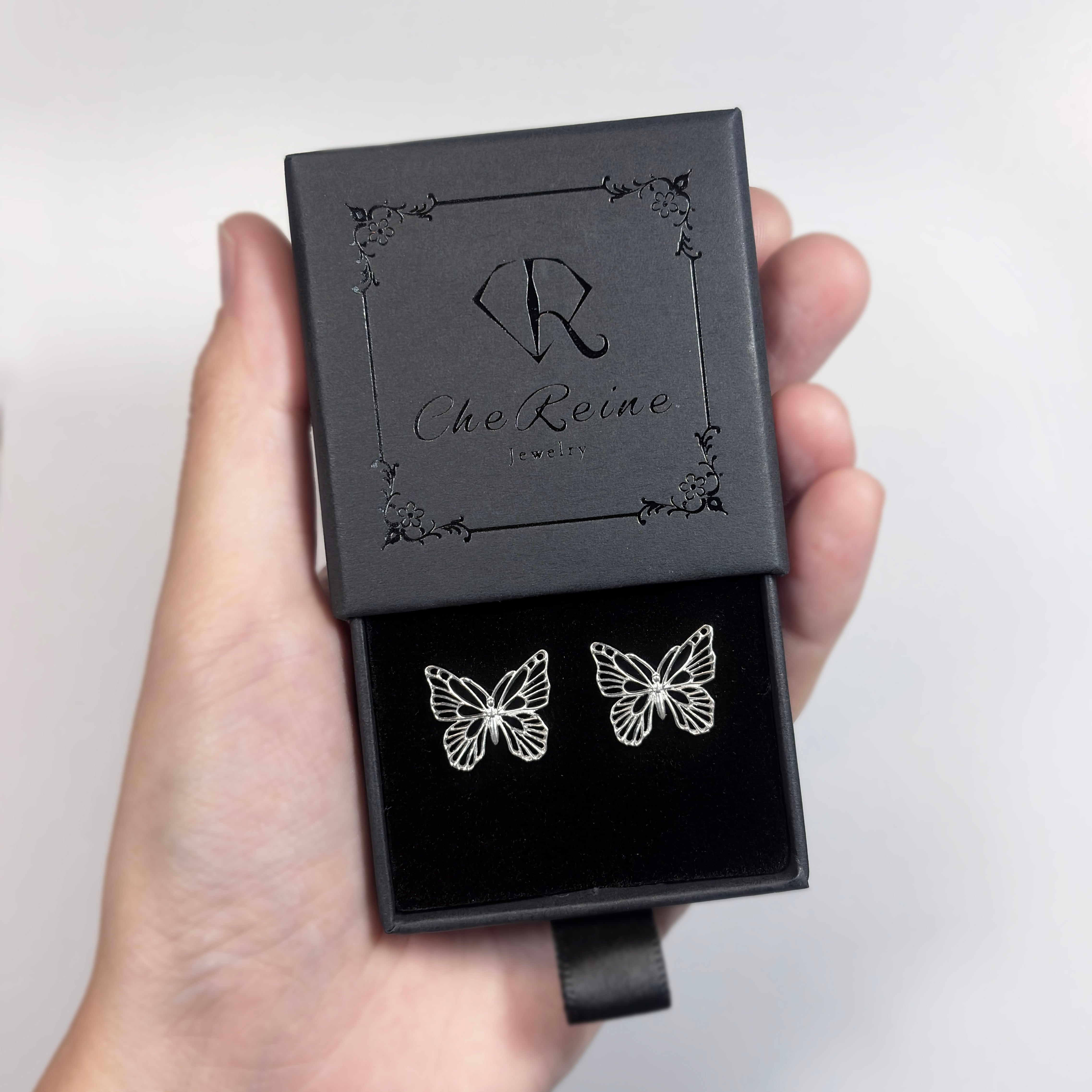 Lucie｜ルシィ 蝶 ポスト ピアス (SV925) 透かし シルバー 銀