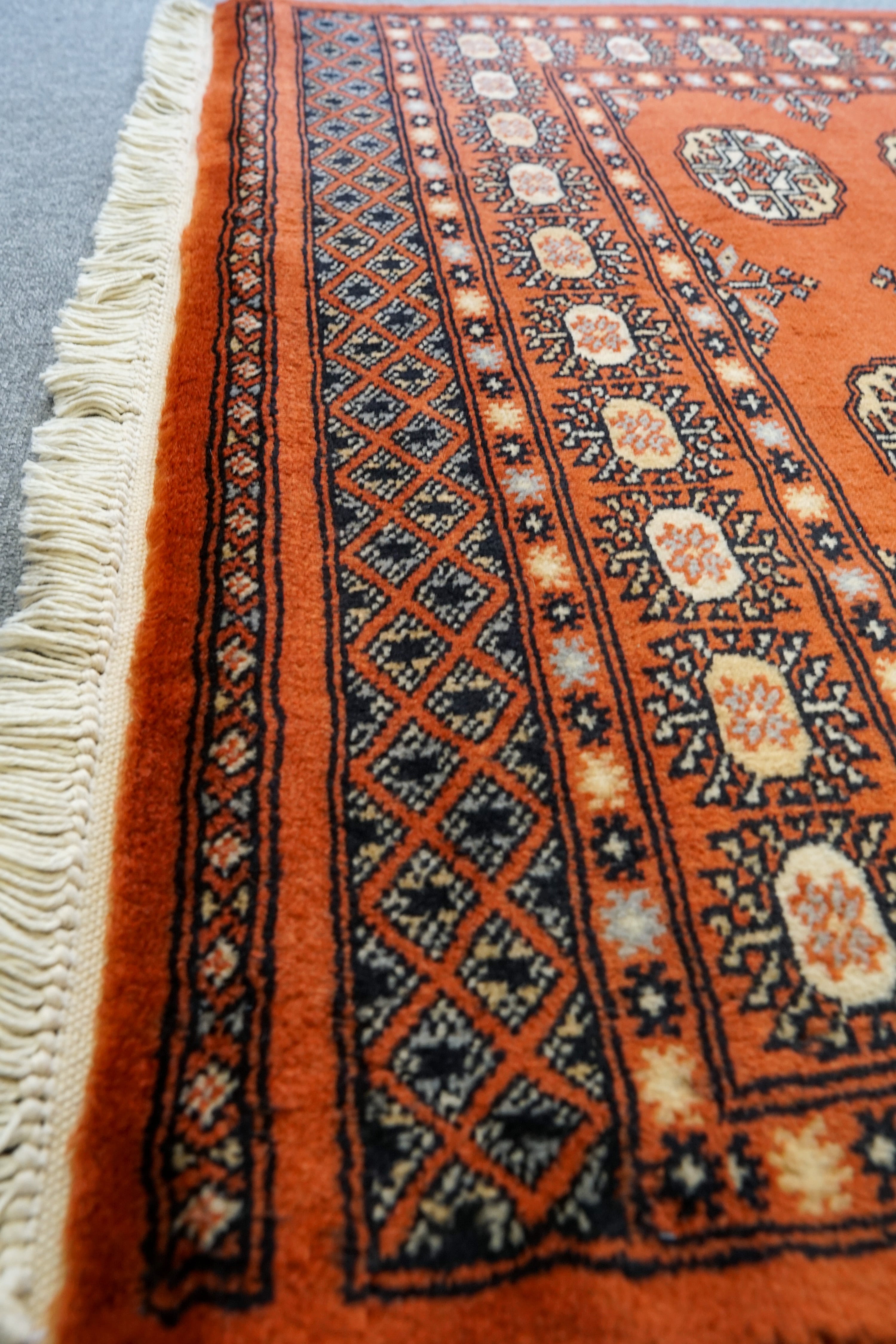 167×92cm【パキスタン手織り絨毯 】 トライバルラグ-