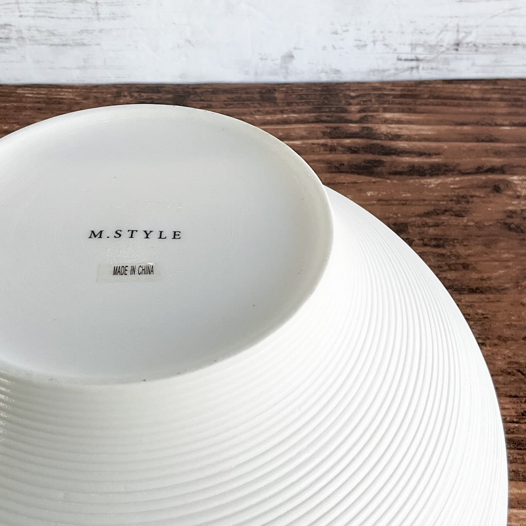 超特価・白い大きなボウル A品です 白い食器 Mスタイル製 磁器 | 食器