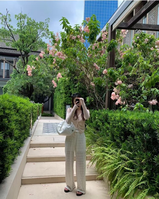 (P.Y.T) fruity flower pants