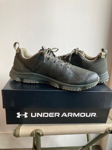 SALE ! UNDER ARMOUR Micro G® Strikefast Tactical Shoes / セール