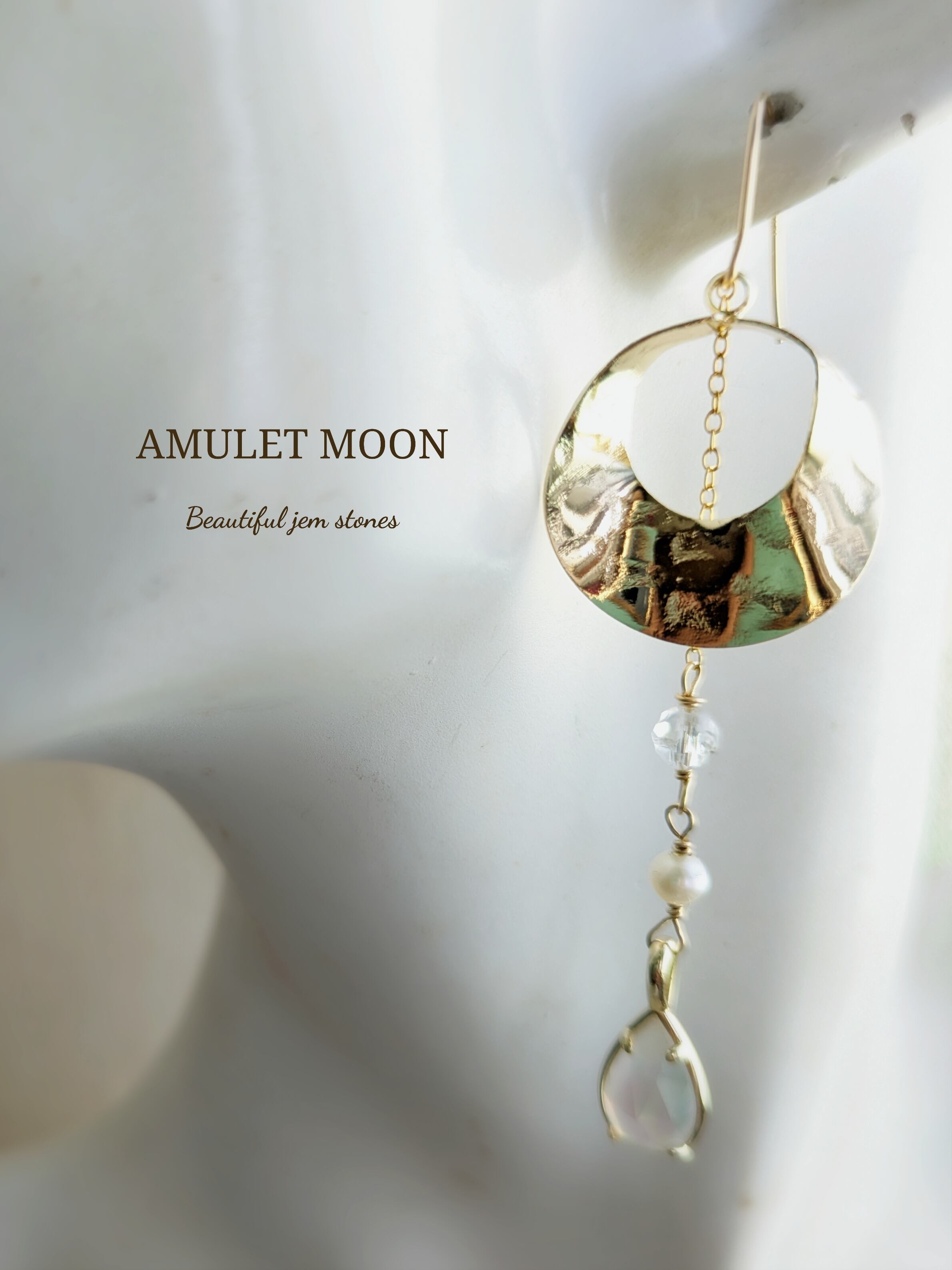 【光の渦】白蝶貝×水晶 14Kgfピアス・イヤリング | 天然石　AMULET MOON