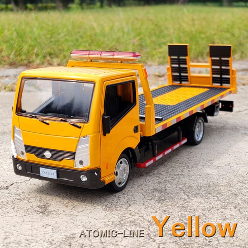 NISSAN キャリアカー 1/32 ミニカー 全3色 ライト点灯 エンジン