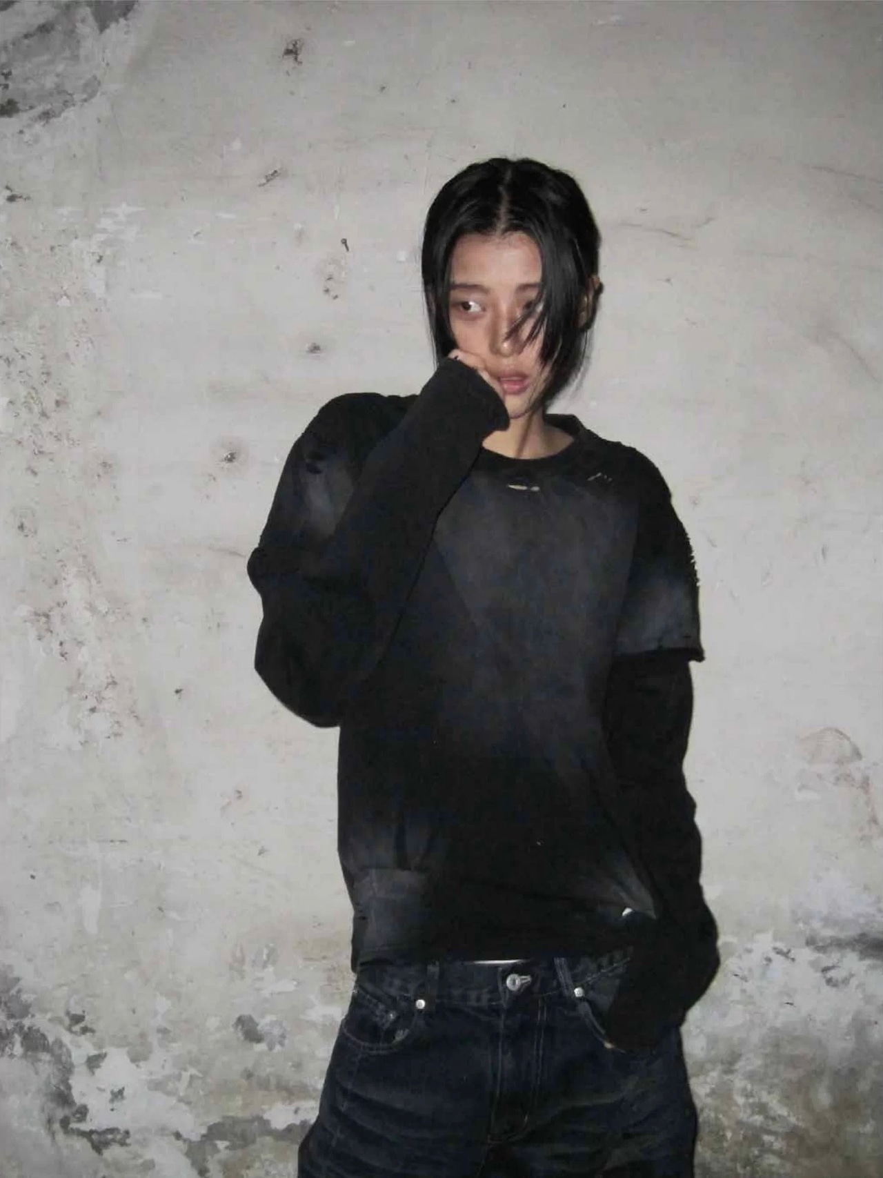 【CinderVein】Layered Distressed Long Sleeve T-shirt