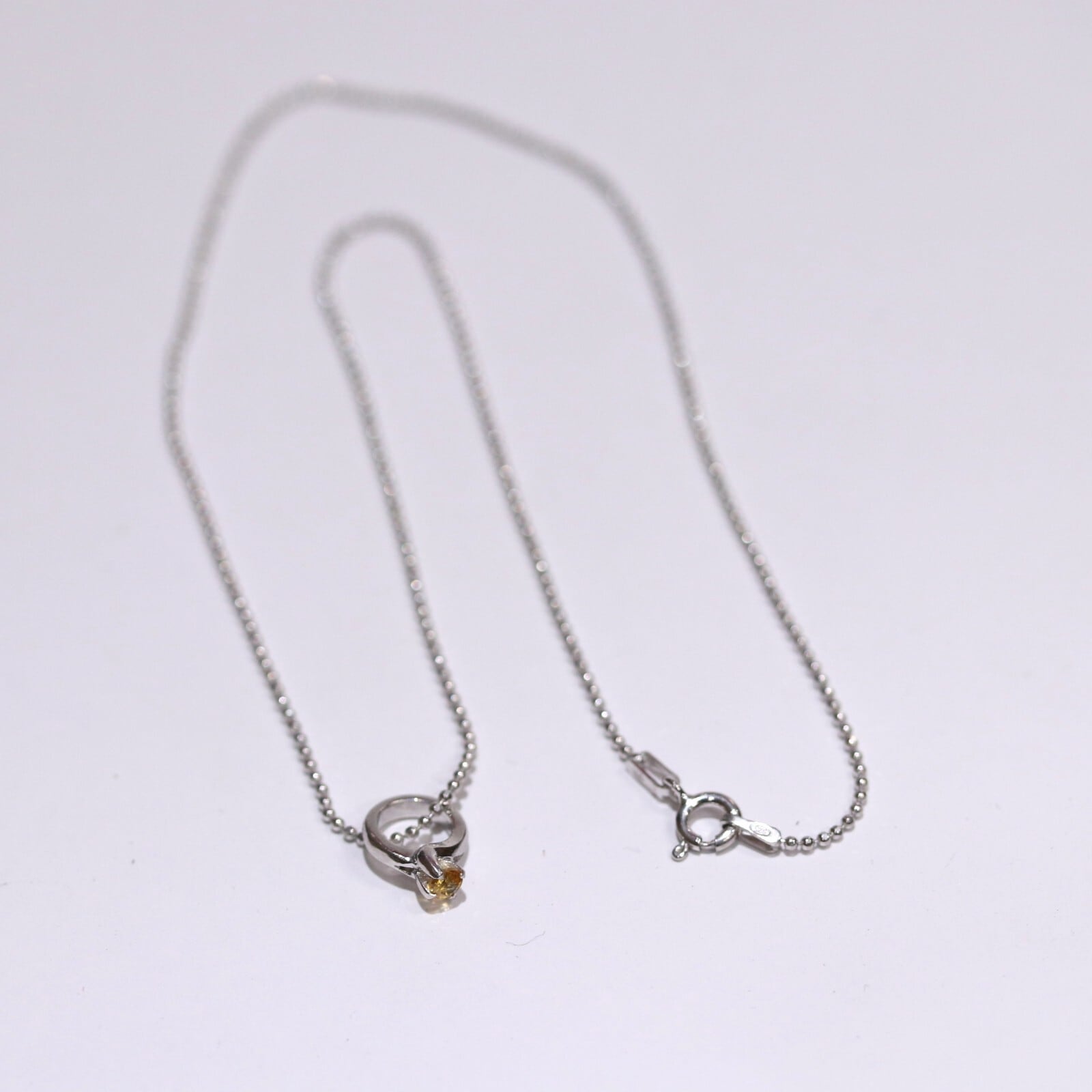 ベビーリングネックレス 11月誕生石 シトリン | Somm Jewelry ベビーリングネックレス 11月誕生石 シトリン | Somm Jewelry