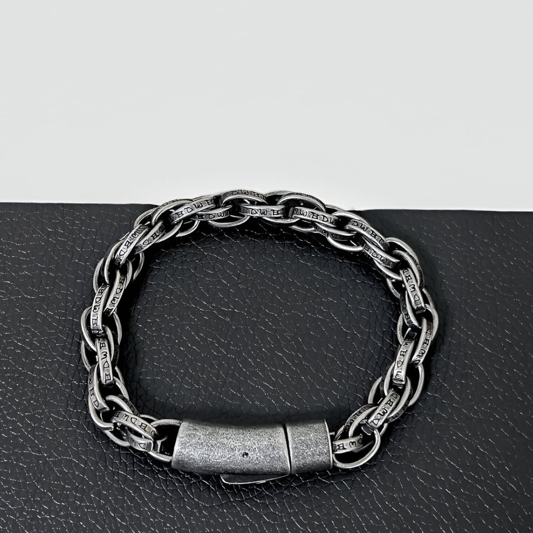 Urban lock bracelet