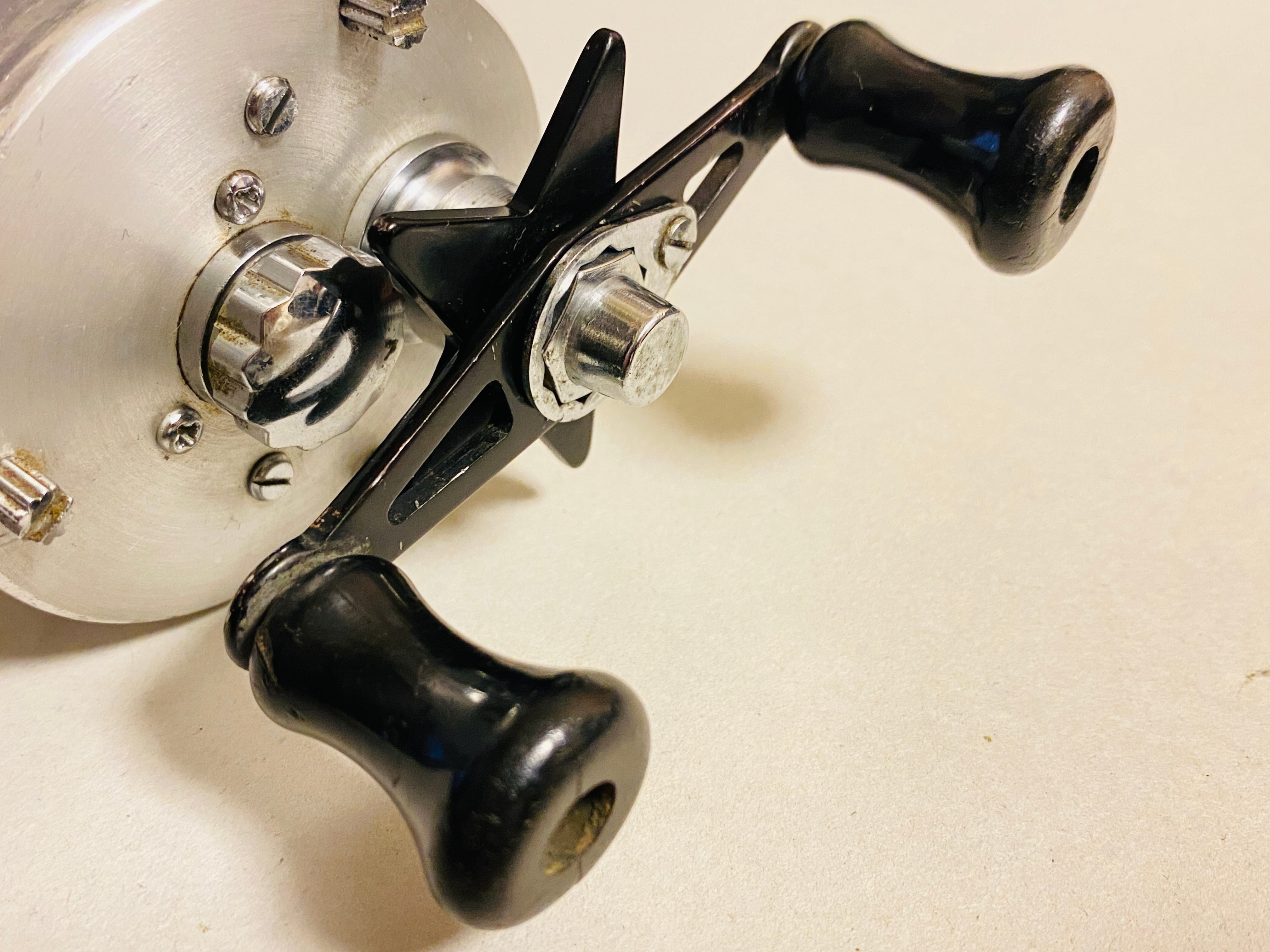 Pflueger 2800 MODEL DF [8838] | Tackleshop GTA