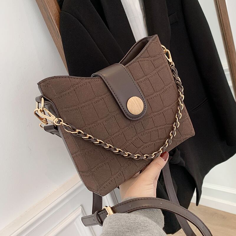 スタンダードオータムウィンターレッド レトロ 秋物 冬物 メッセンジャーバッグ 手作りハンドバック38554845025