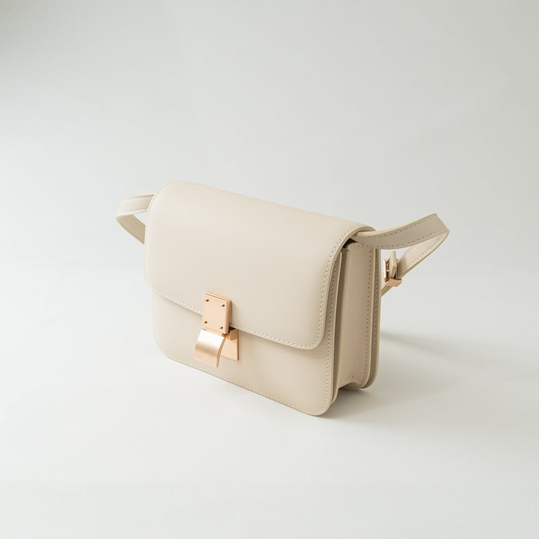 Mini Square leather bag【ミニスクエアレザーバッグ】 | so4store Mini Square leather bag【ミニスクエアレザーバッグ】 | so4store