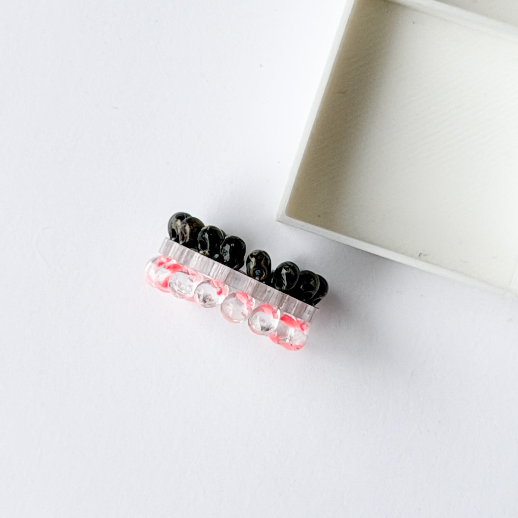 puzzle ring ear cuff 'bicolor' [08]