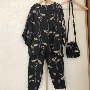 正絹紬すずらん柄染めて３点セット(チュニック、パンツ、ポシェット）（M〜L L）