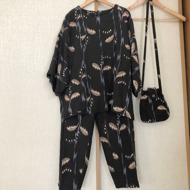 正絹紬すずらん柄染めて３点セット(チュニック、パンツ、ポシェット）（M〜L L）