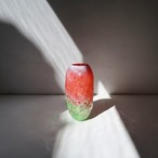 いちごのような花瓶