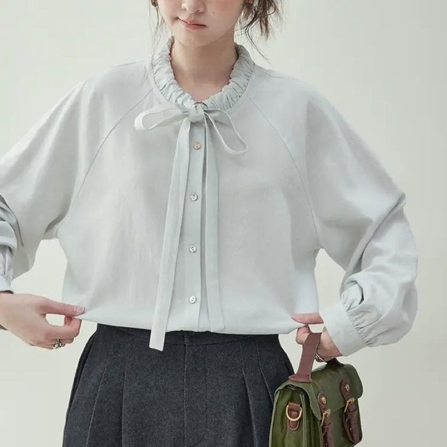 designed collar puff sleeve blouse