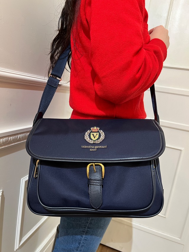 VALENTINO / vintage navy shoulder bag.