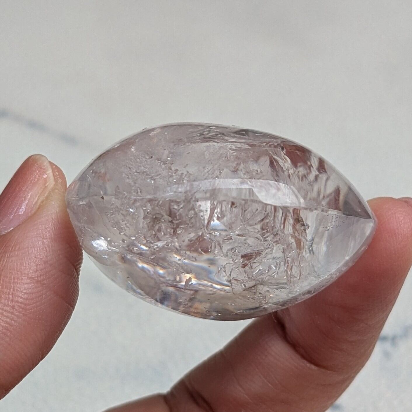 エレスチャルクォーツ（水入虹り） エレスチャルクォーツ 水入り(気泡入り)パーム | iris imrama stone