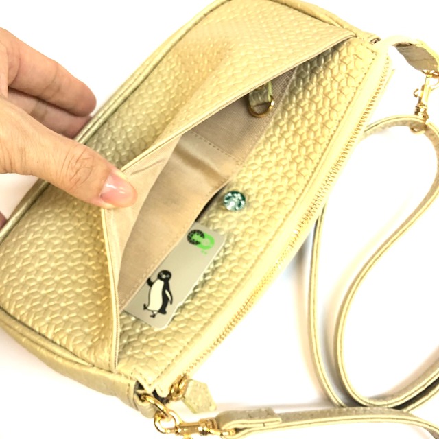 ✦OUTLET✦【KGM03】　ウォレットポーチ（カゴメメッシュ型押）