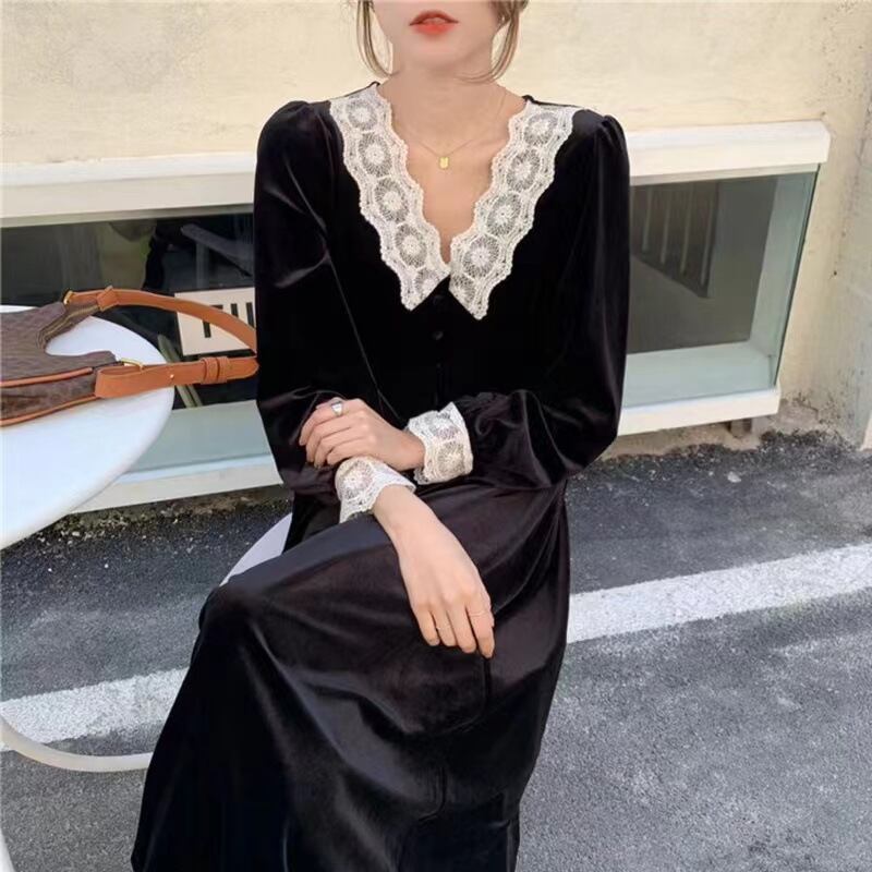 【新作】【送料無料】 V ネックのスプライスレースが付いた秋冬のフレンチ ティー ブレーク ドレスは美しく、開けてスリムに見せたり、ベルベットのスカートと合わせたりできます。 0296905243917