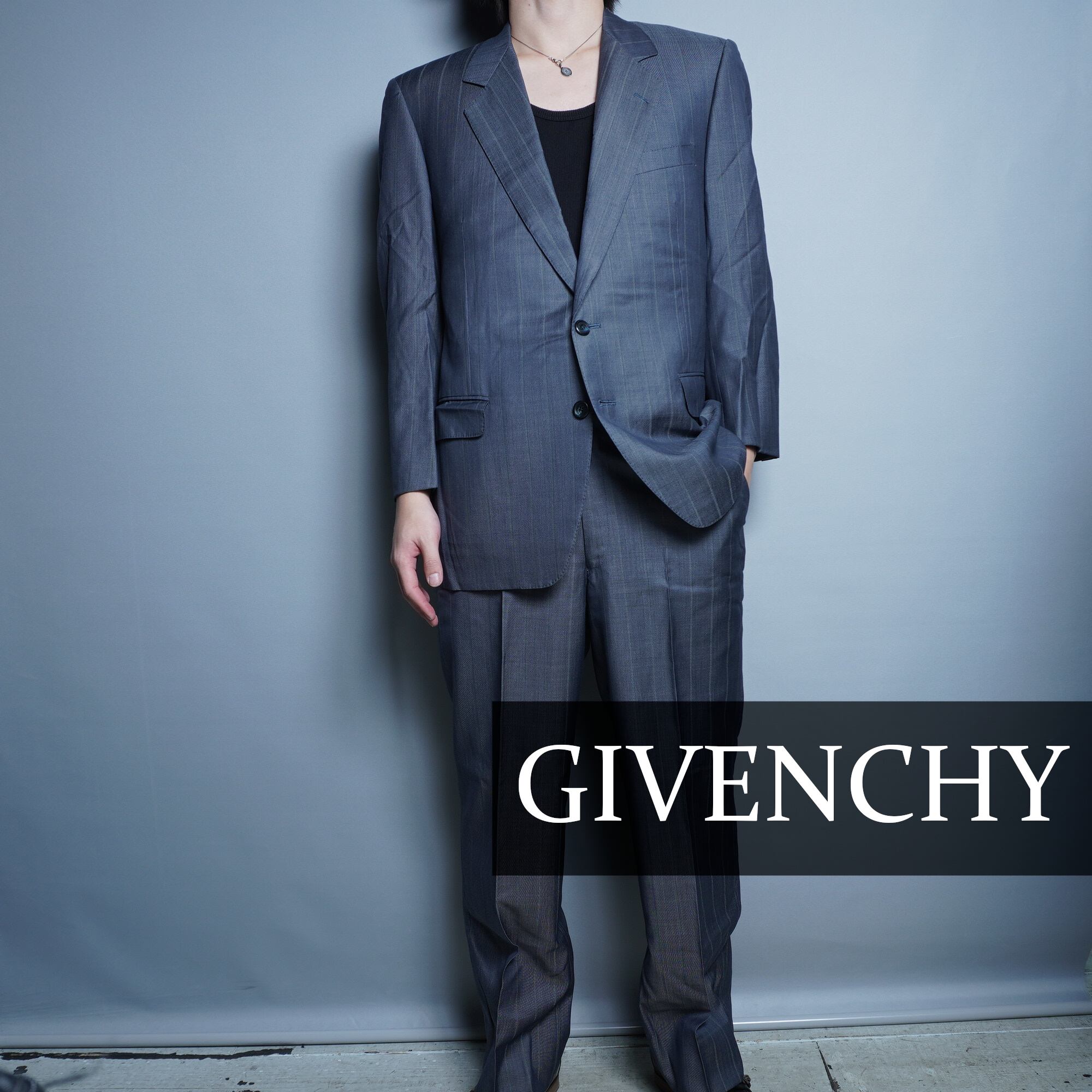 GIVENCHYジバンシー ウール100%シャドーチェック 刻印ボタン 