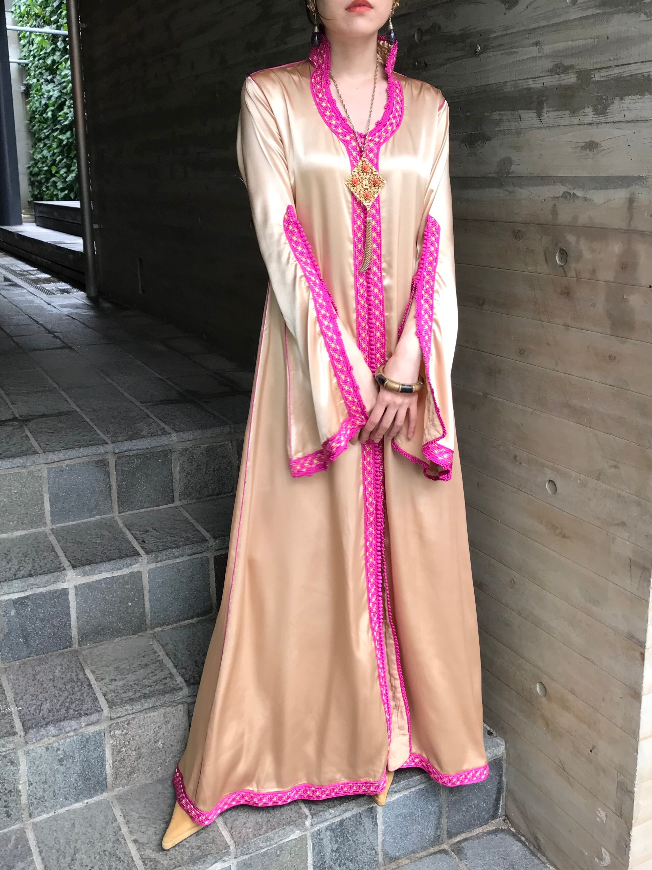 Vintage Moroccan Beige Pink Embroidery Maxi Dress ヴィンテージ モロッコ ベージュ ピンク 刺繍 マキシ ワンピース Riyad Vintage Shop