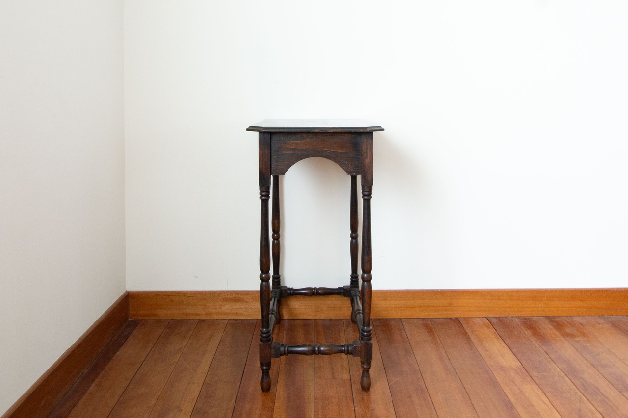 「想い出を繋ぐサイドテーブル」　オーク材/アンティーク家具