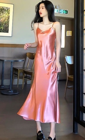 送料無料 未使用 発表会 舞台衣装 とろみ サテン 光沢 キャミワンピース 7号 S [OPN2787]