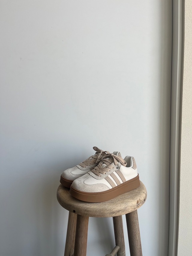 1786 line kids shoes