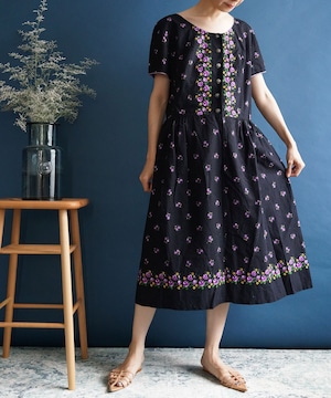 【送料無料】70's-80's black flower dress