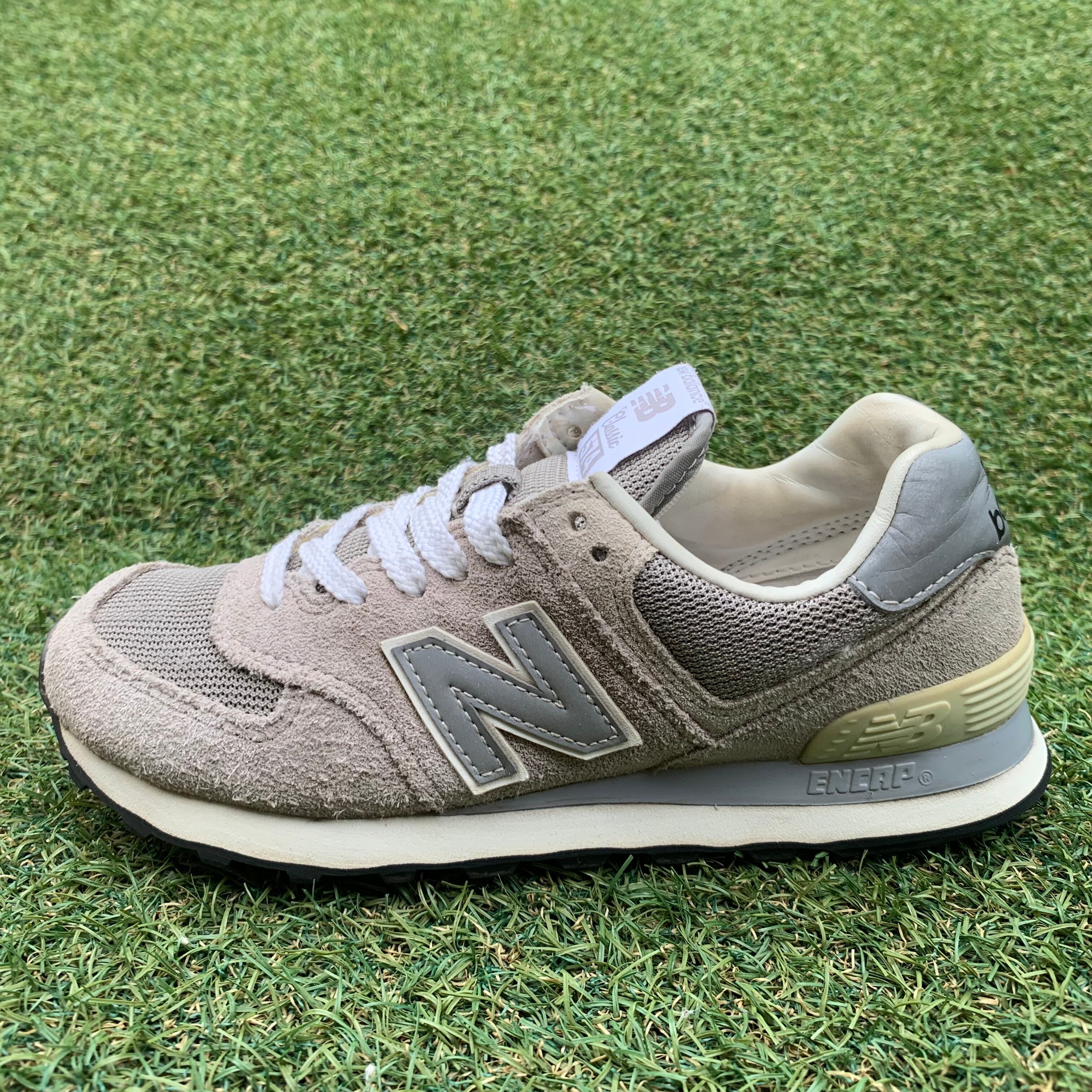 newbalance ML574VGY ニューバランス HC384