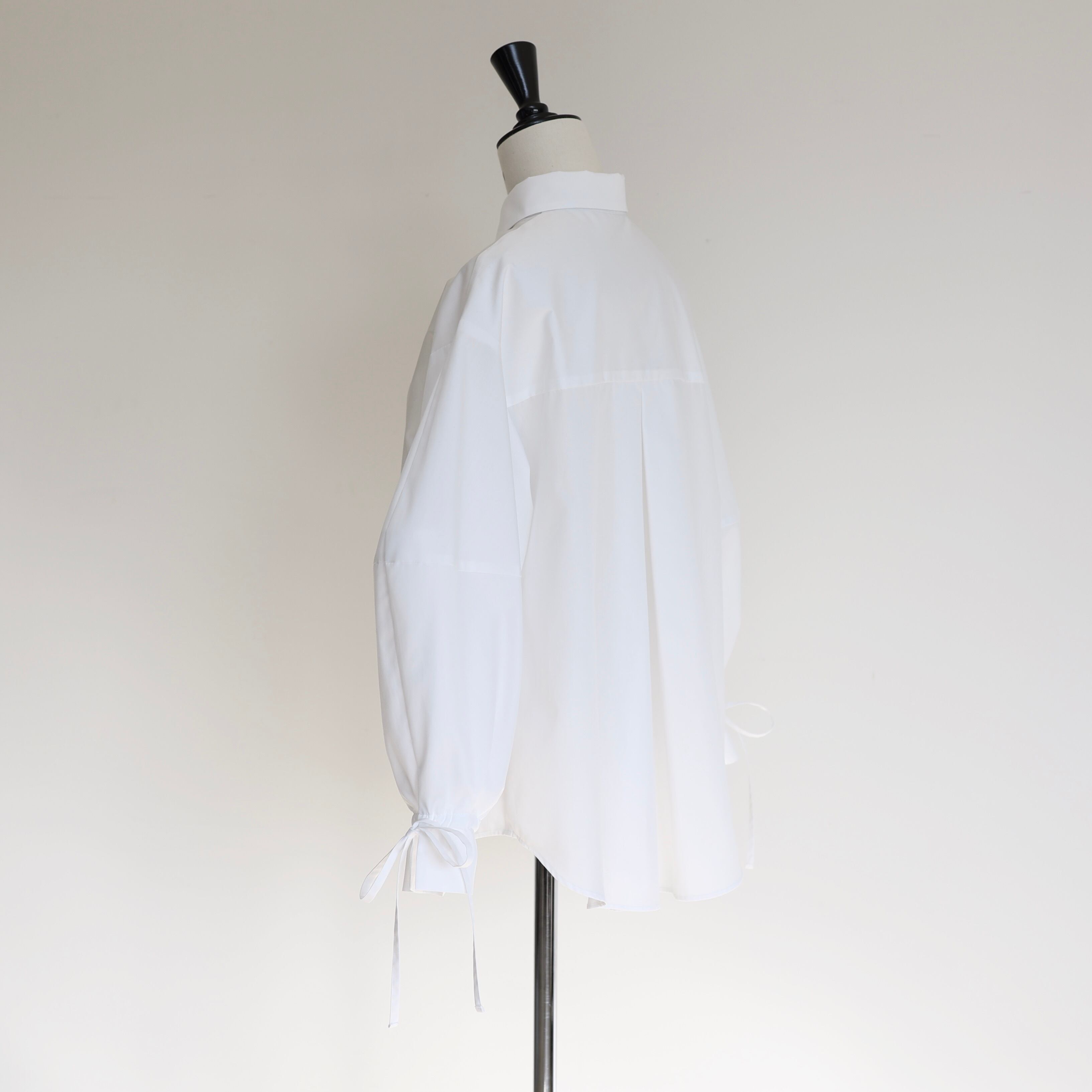 新品 タグ付き gypsohila Slash Blouse White