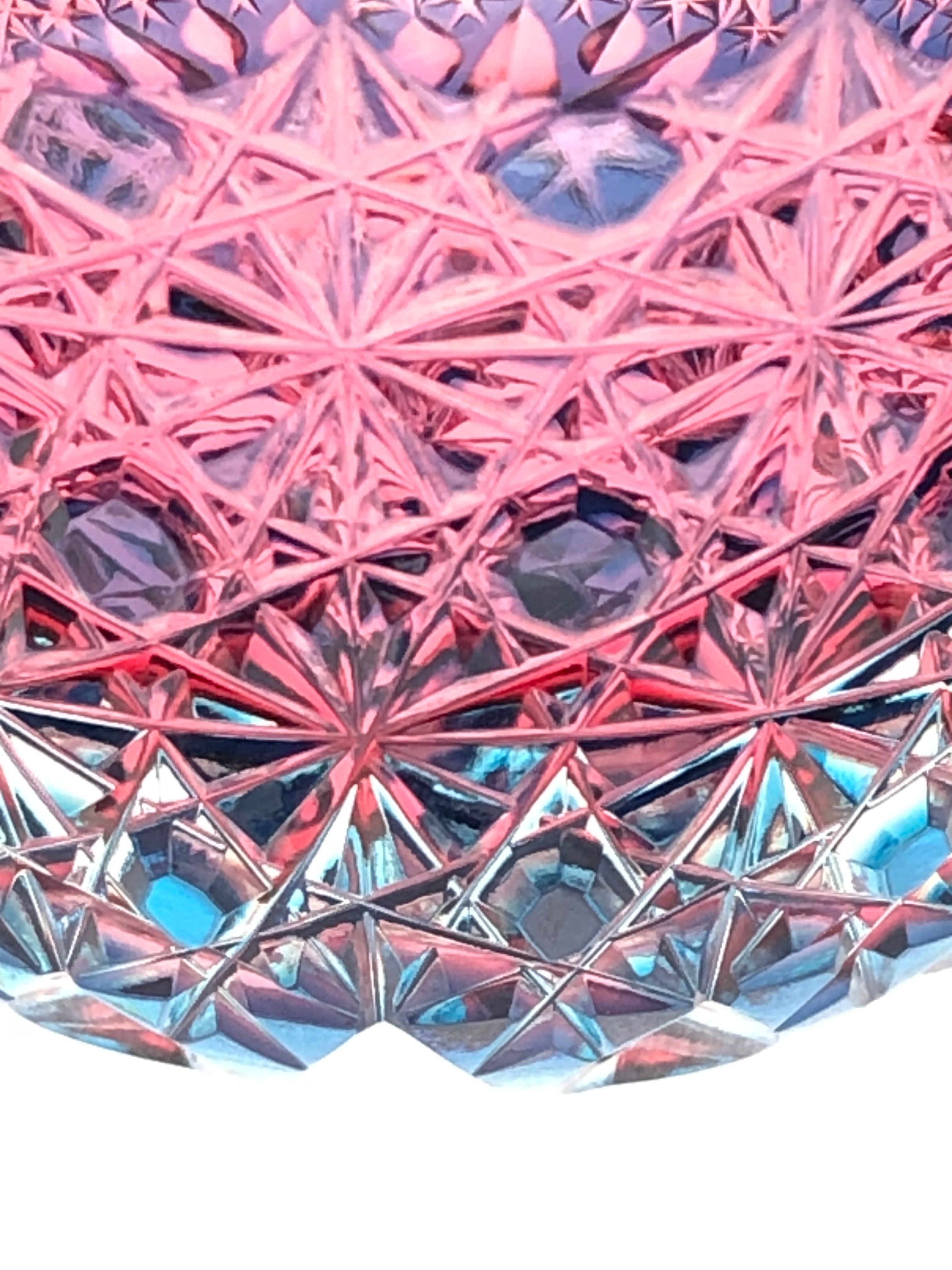 江戸切子 二色被せクリスタルガラス ぐい呑（蕾） | 江戸切子の製造