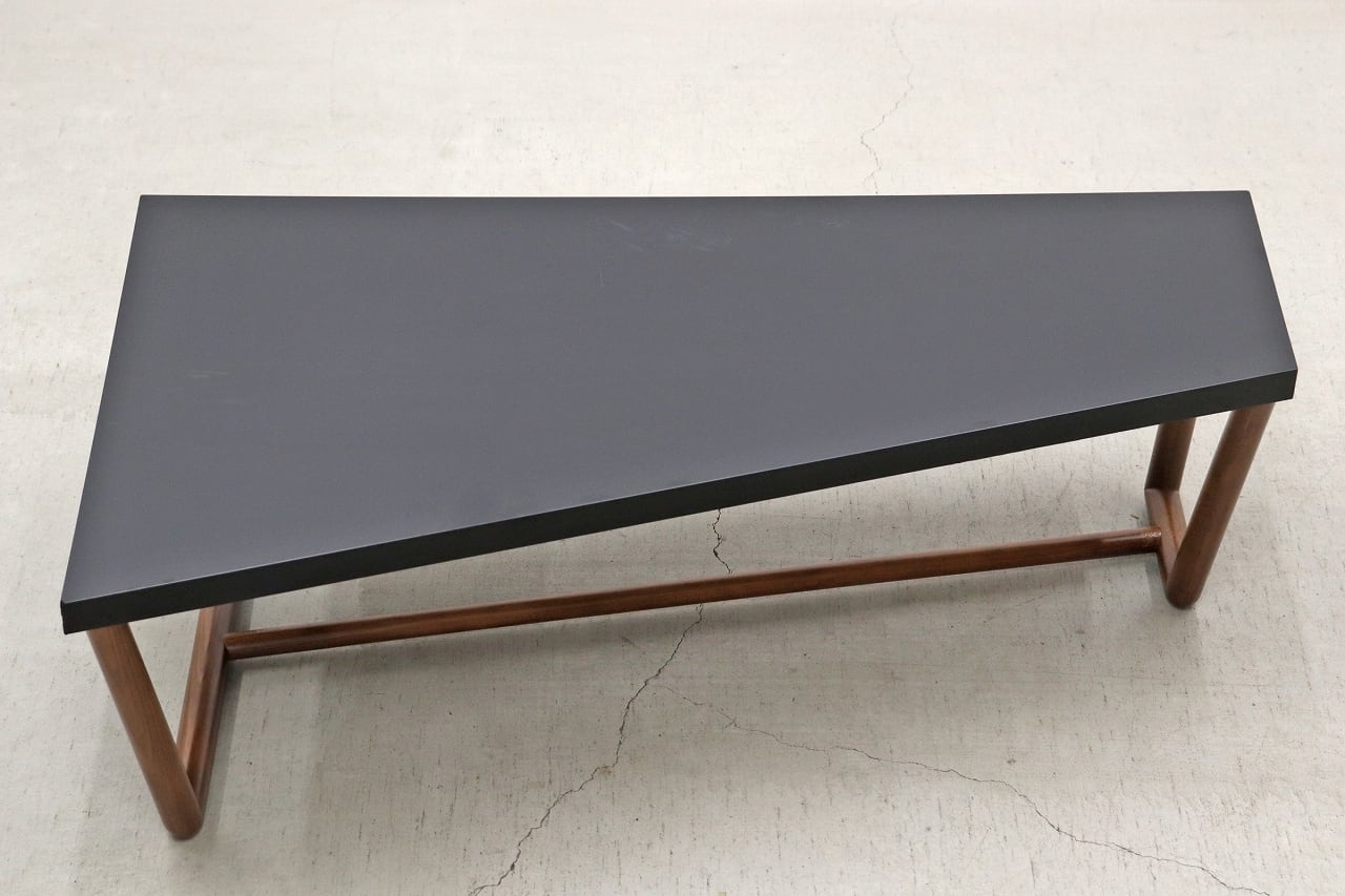 IDC大塚家具 秋田木工 トラペツィオ 台形 センターテーブル ブナ材 IDC大塚家具 秋田木工 トラペツィオ 台形 センターテーブル ブナ材