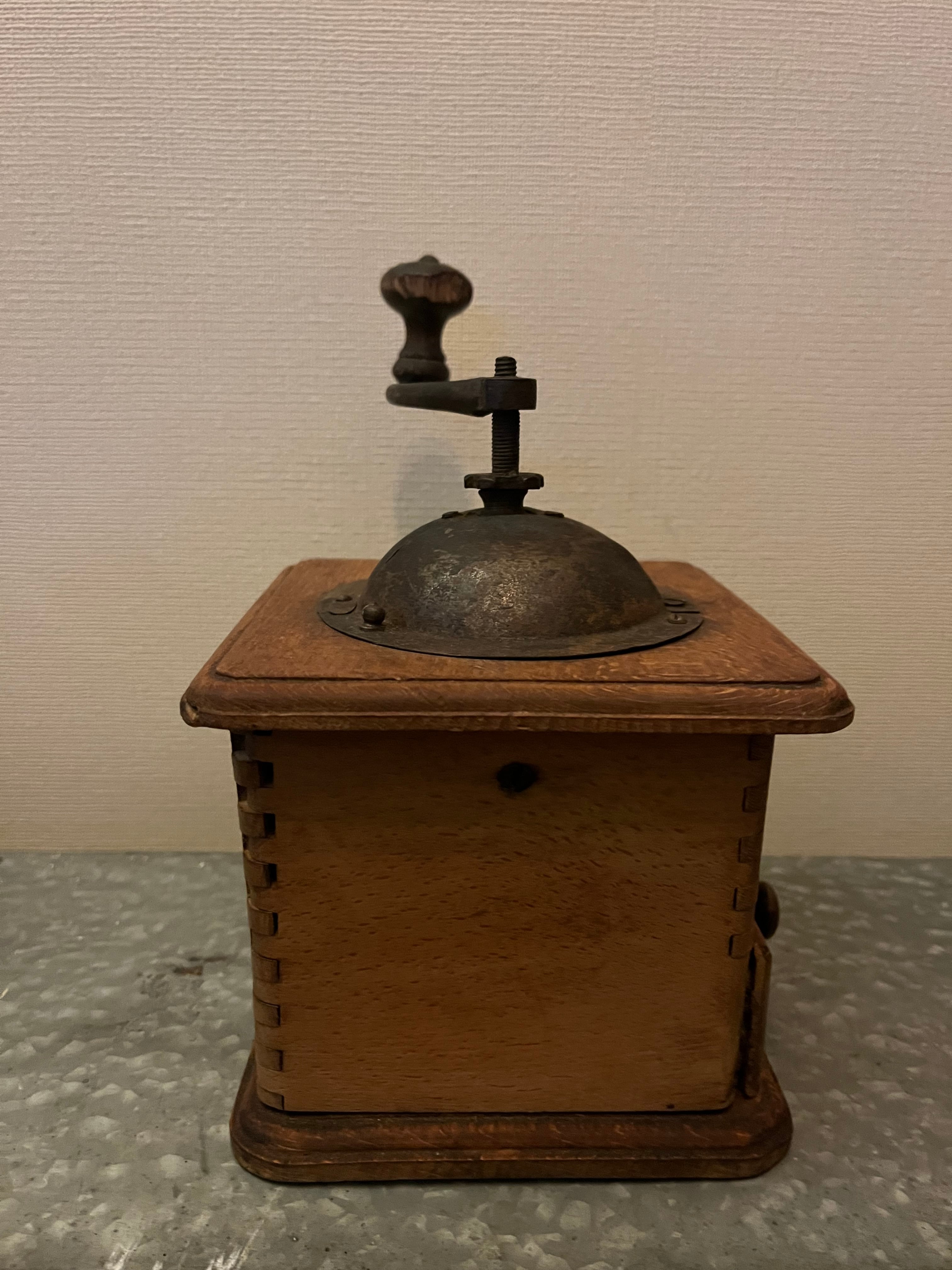 アンティークコーヒーミル　古道具 Coffee Mill antique＜コーヒーミル・木製ミル・古道具・アンティーク