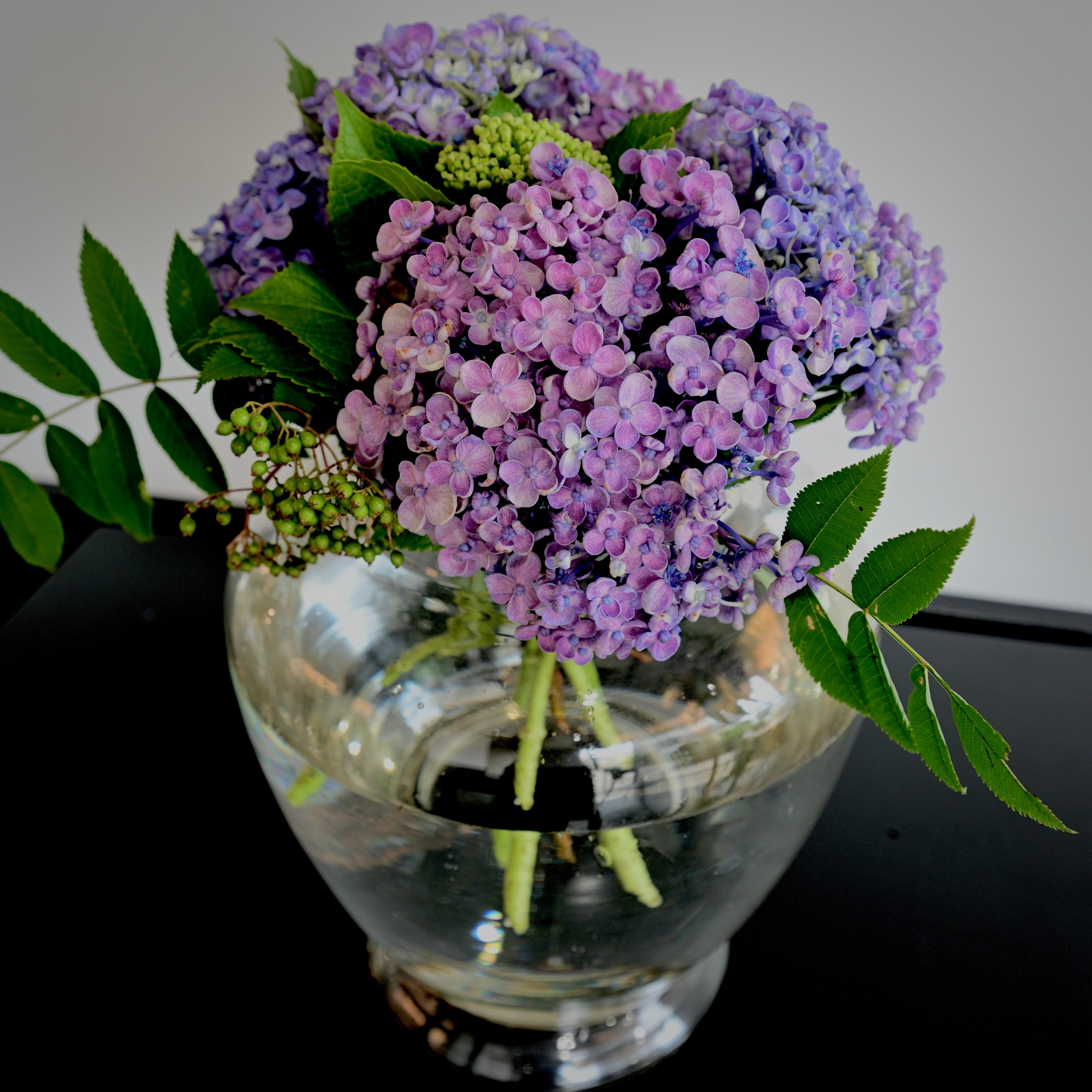 50911】ガラスの花瓶 特大 / Glass Vase | 古道具・器 ハナレ きりゅう