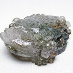 水晶 手彫り-卓上置物-キンセン-金蟾 ガーデンクォーツ 一点物 154-80