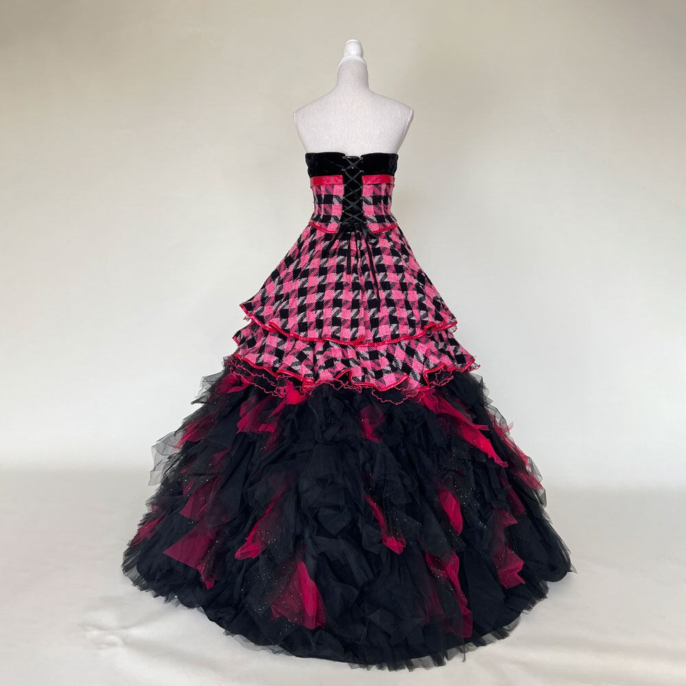 中古 カラードレス MICHEL KLEIN 難あり 演奏会・ステージ・二次会ドレス 9号T 黒×ピンク プリンセスライン C-103 |  中古着物・リサイクル着物から新品着物の通販ショップ｜【公式サイト】祥美苑 powered by BASE