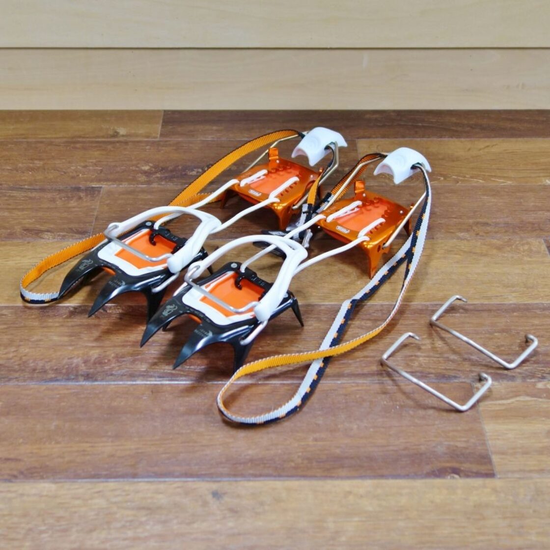 美品 ペツル PETZL イルビス ハイブリッド T02A LLU 軽量 コンパクト 