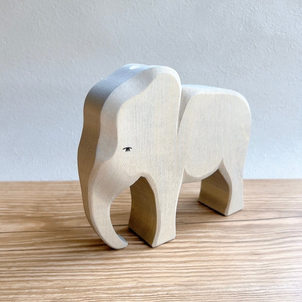 オストハイマーのぞう、カンガルー親子 HOLZTIGERのどんぐりの木セット オストハイマーのぞう、カンガルー親子 HOLZTIGERのどんぐりの木