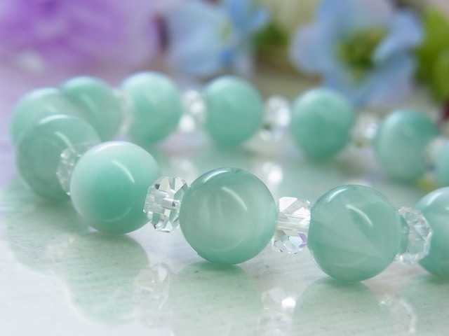 ◆天使の石◆グリーンエンジェライト クリスタル シラー効果 グリーン ホワイト 森林浴 癒し お洒落 ブレスレット H9