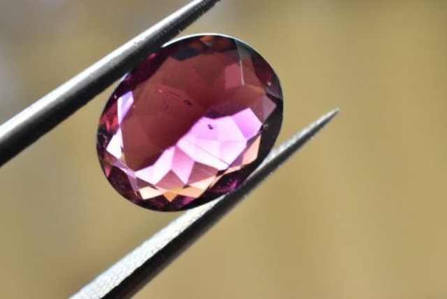 3ctワインピンクの華★大きなピンクト ルマリン　宝石質 tor011