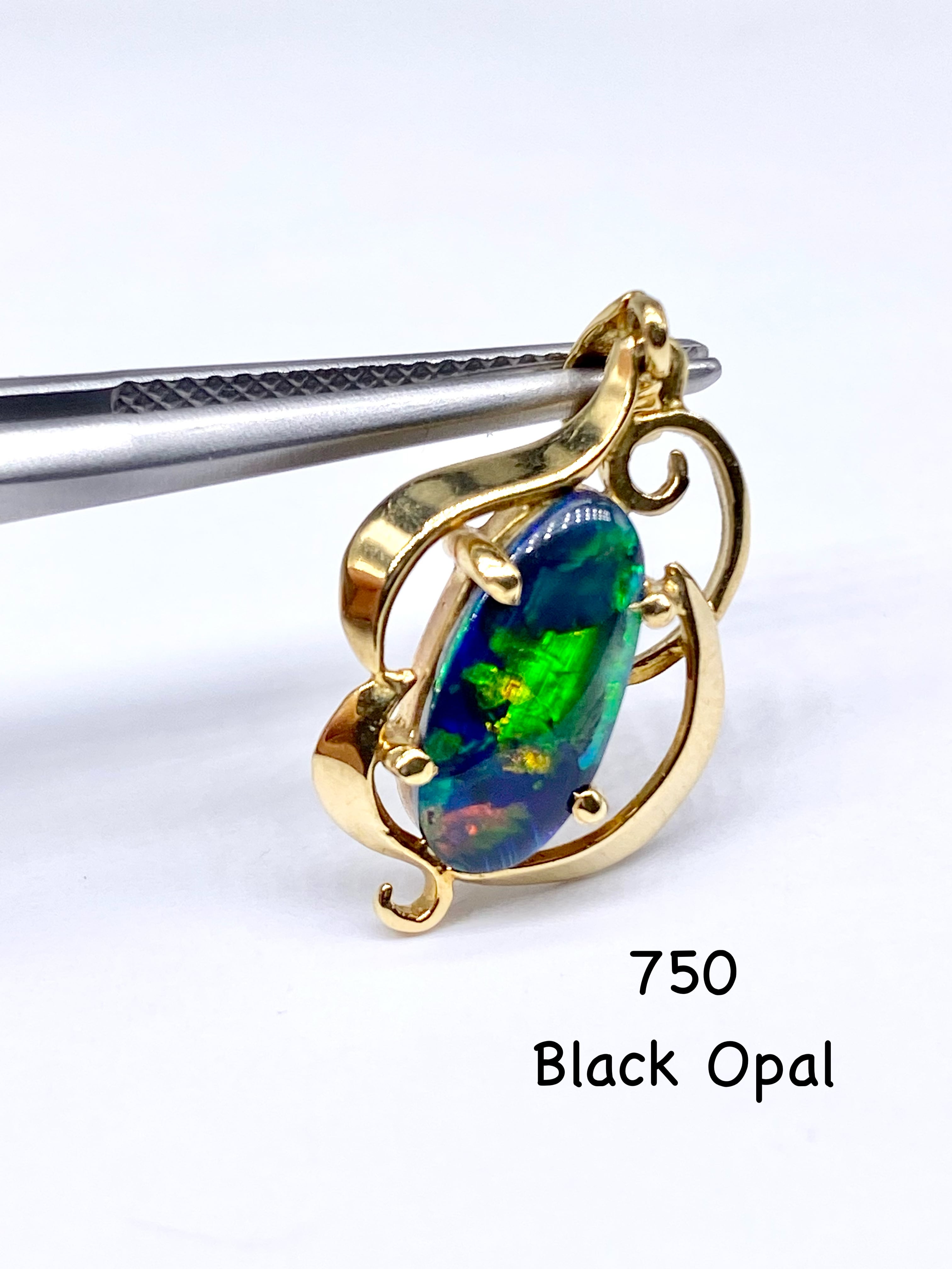 ブラックオパール 750(K18) ペンダントトップ【リフレッシュメント 