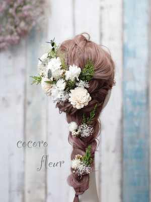 【シルバーデイジー髪飾り】ナチュラルシルバーデイジー髪飾り　白グリーン　ウェディング　袴　振袖　成人式　ヘアドレス　ヘアパーツ　プリザーブドフラワー　ドライフラワーフラワー k-0012