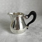 ミルクピッチャー　シルバープレート　シンプルデザイン　エボニーハンドル　 19twd22
