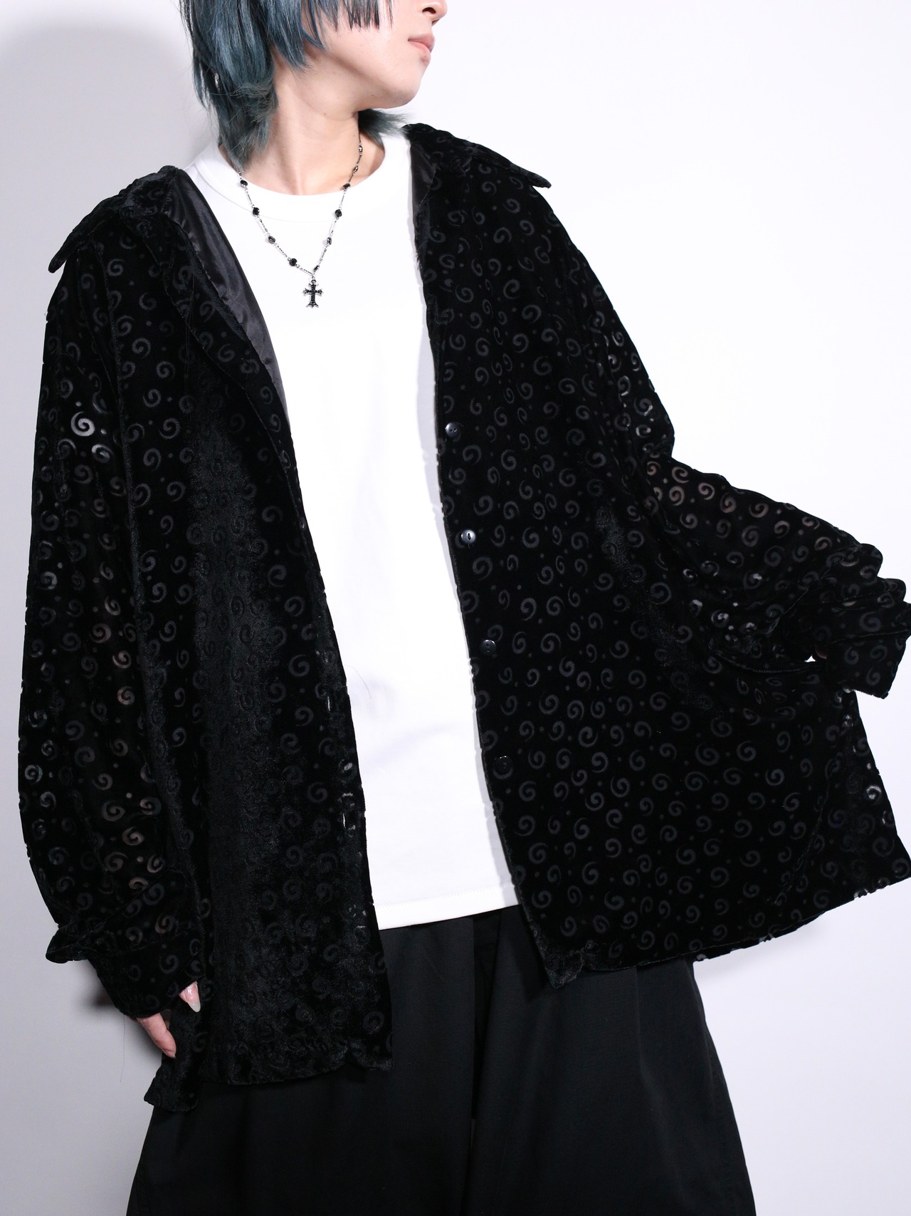 "渦巻" many sheer pattern over silhouette velours shirt - 2